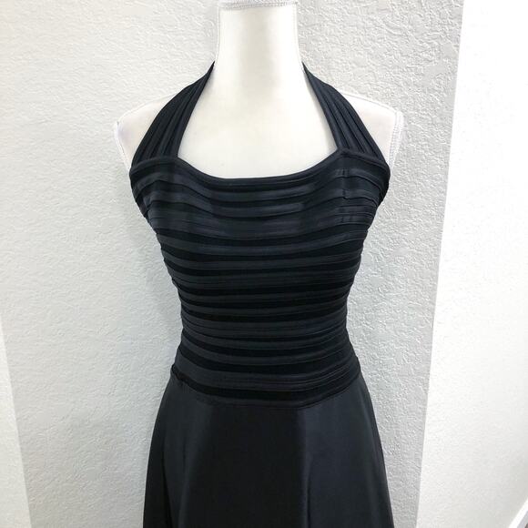 Tadashi Shoji Black Halterneck Long Gown Dress - Picture 4 of 11